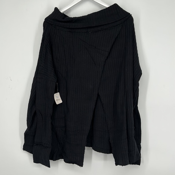 Free People Women's Juicy Long Sleeve Cowl Neck Split Back Top Black Medium NWT - Picture 3 of 5